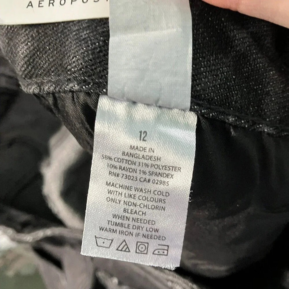 NWT Aeropostale Curvy  Mom Jeans Black Womens 12 High Rise Neutral - Picture 4 of 6